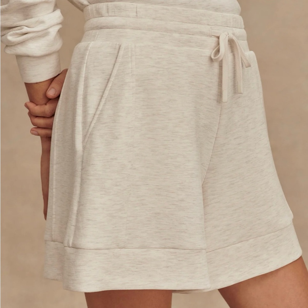 Varley LARGE ALDER High-Rise Shorts NWOT - Ivory Marl